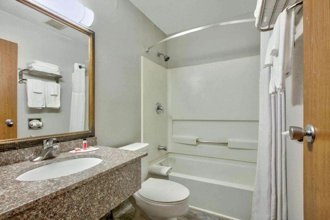 Super 8 By Wyndham Amarillo Otel Dış mekan fotoğraf